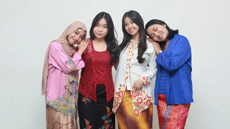 kebaya-kezo