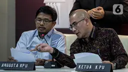 KPU RI menggelar rapat pleno penetapan calon presiden dan wakil presiden (capres-cawapres) yang akan berlaga dalam Pilpres 2024. (Liputan6.com/Faizal Fanani)