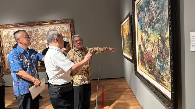 Duta Besar Indonesia untuk Jepang Heri Akhmadi memperkenalkan budaya Indonesia di Museum Tokyo Fuji Art, Jepang. (Dok. KBRI Tokyo)