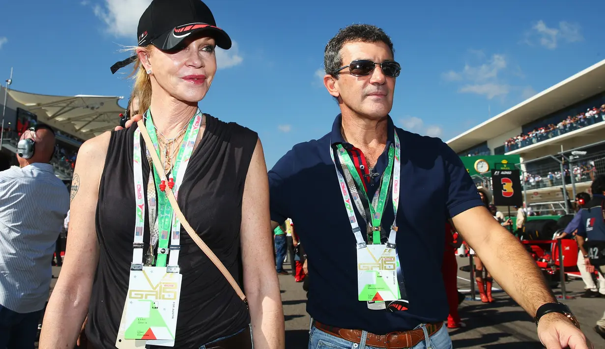 Melanie Griffith pernah berselingkuh dengan Antonio Banderas. Saat itu mereka berdua sudah menikah. Keduanya menikah dari tahun 1996 hingga 2015. (PAUL GILHAM / GETTY IMAGES NORTH AMERICA / AFP)