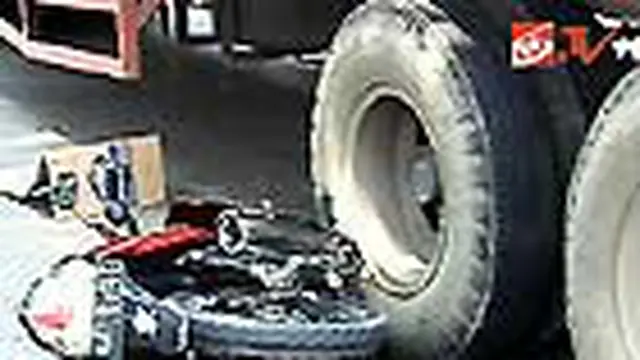 Jatuh dari Motor, Ibu Tewas Terlindas Truk