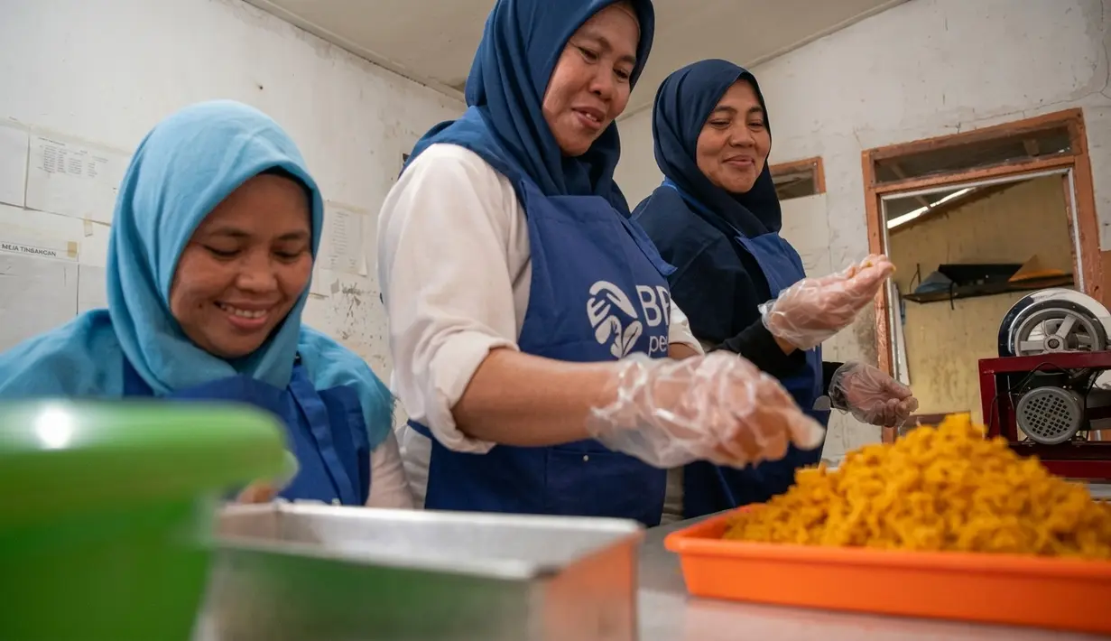 KWT Bina Tani Mysari Pala dibentuk pada 2015 sebagai wadah belajar dan mengembangkan usaha bersama. Berawal dari menjual pala segar, para anggota mulai mengolahnya menjadi manisan, sirup, dan permen pala. (Adv/BRI)