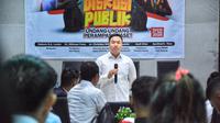 Ketua DPW Partai Solidaritas Indonesia (PSI) NTT Christian Widodo dalam sebuah diskusi publik. (Foto: Istimewa).