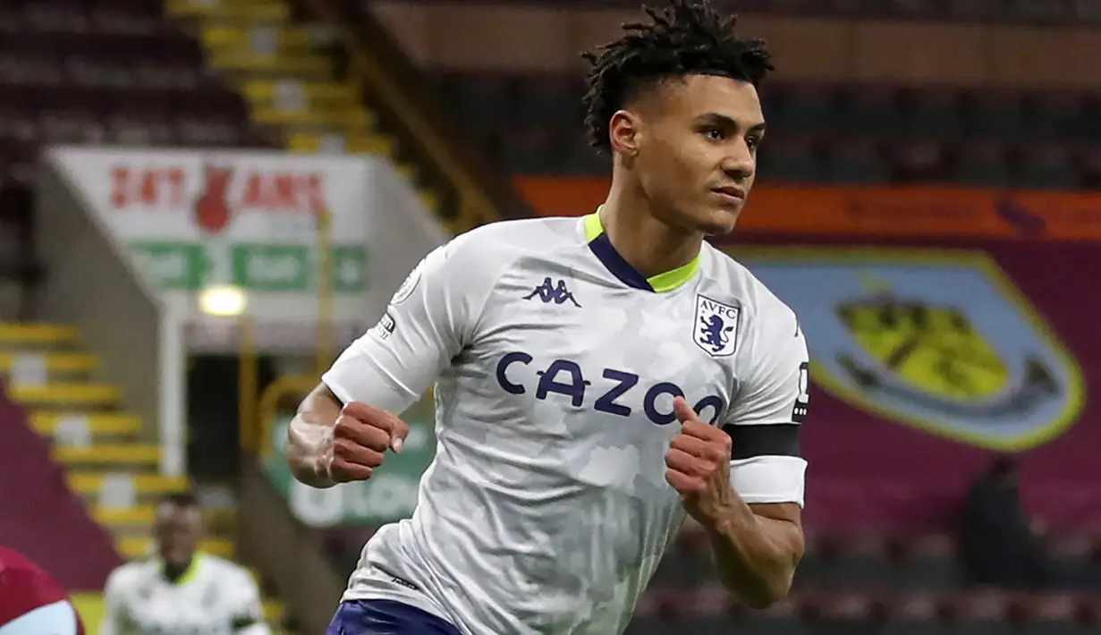 Ollie Watkins. Striker berusia 25 tahun ini musim lalu mengemas 14 gol dimusim pertamanya berseragam Aston Villa usai ditarik dari Brentford musim sebelumnya. Kehilangan Jack Grealish, Ollie Watkins mendapat tandem baru sebagai penyuplai bola, Emiliano Buendia. (Foto: AFP/Pool/Carl Recine)