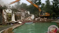 Dana dari Jokowi Belum Cair, Pembongkaran Vila di Bogor Molor
