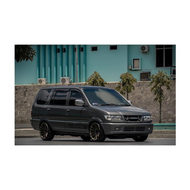 10 Potret Modifikasi Isuzu Panther, Raja Diesel yang Melegenda