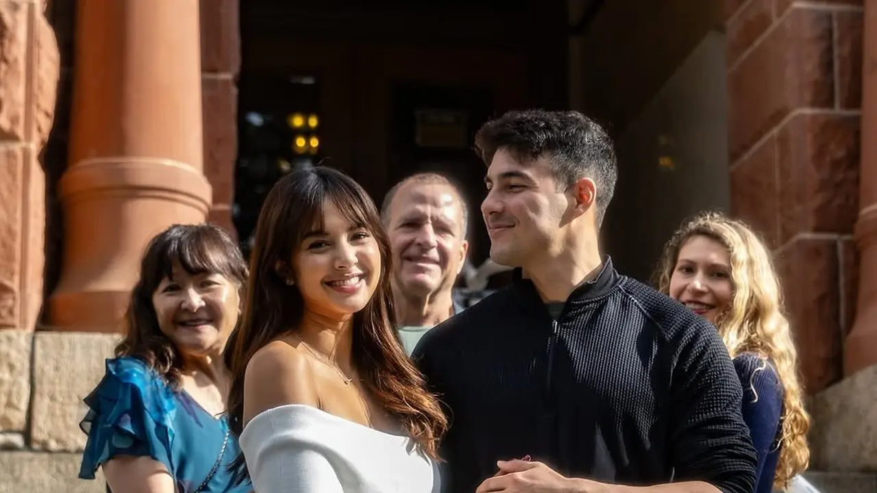 8 Potret Detail Pemberkatan Nikah Aurelie Moeremans dan Tyler di Amerika, Intimate