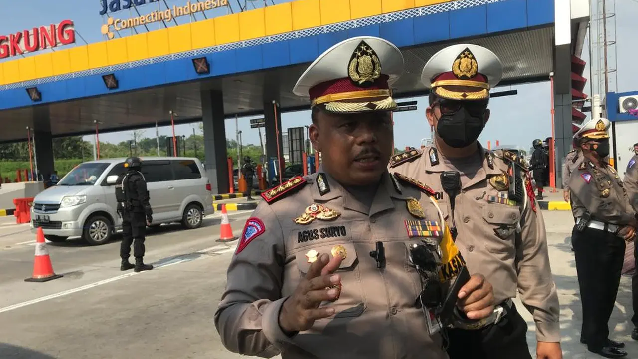 Foto  Direktur lalu Lintas (Dirlantas) Polisi daerah (Polda) Jawa tengah (Jateng), Kombes Pol Agus Suryonugroho