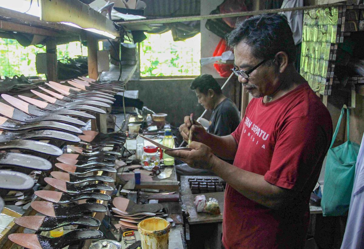 FOTO: Industri Alas Kaki Nasional Melangkah Kencang, UMKM Jadi Penopang Utama