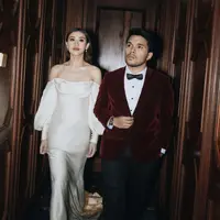 Aaliyah Massaid dan Thariq Halilintar baru saja merilis koleksi foto prewed terbaru dengan gaya Hollywood Glam yang sesungguhnya.  [Foto: Modern.co]