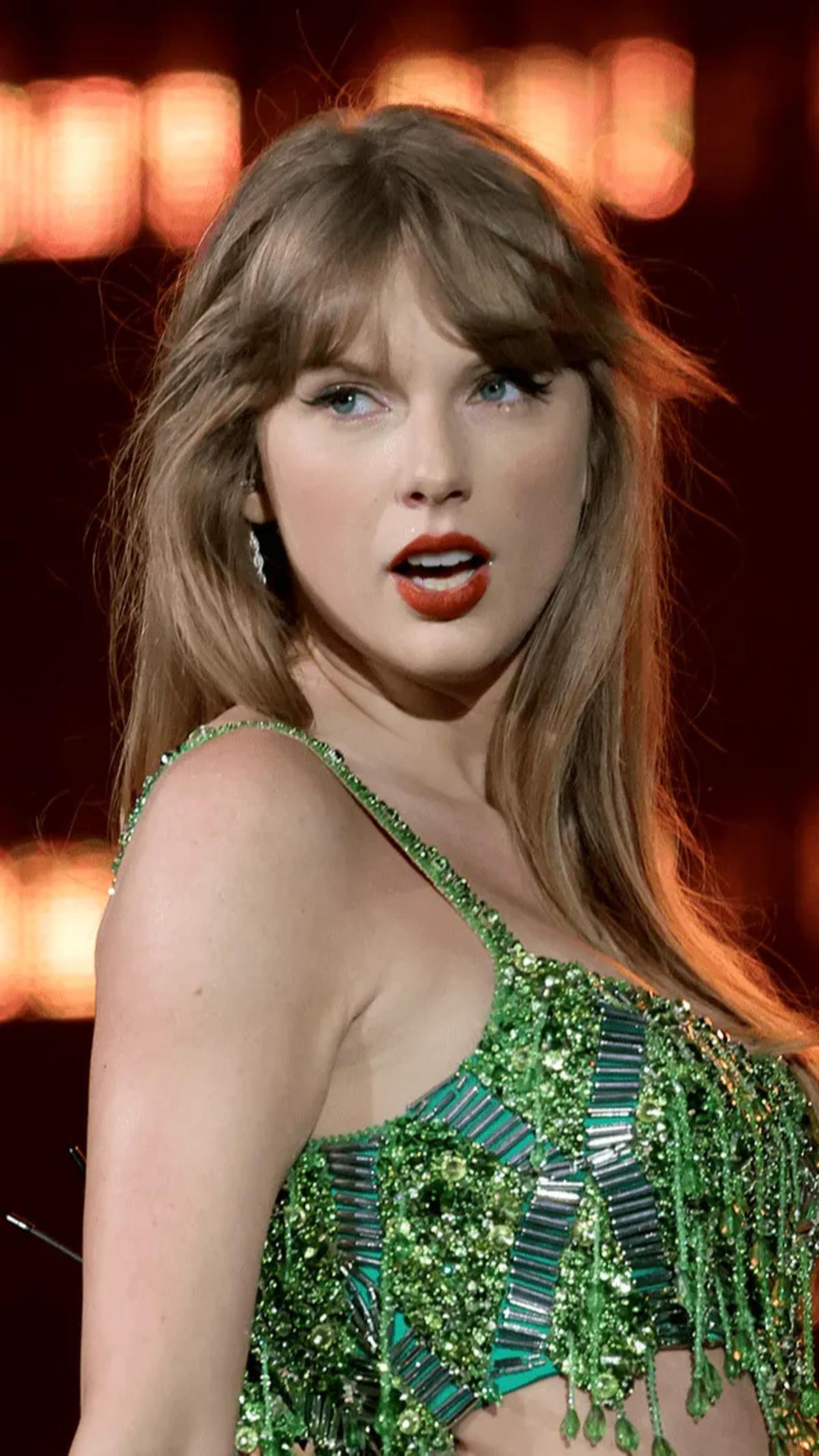 Pengumuman Taylor Swift tentang merekam ulang albumnya ini tidak hanya sekadar keputusan penyanyi kelahiran 13 Desember 1989 ini saja. Hal ini juga terkait dengan keinginannya untuk memiliki kendali penuh atas musiknya. Awalnya, rekaman asli dari enam alb