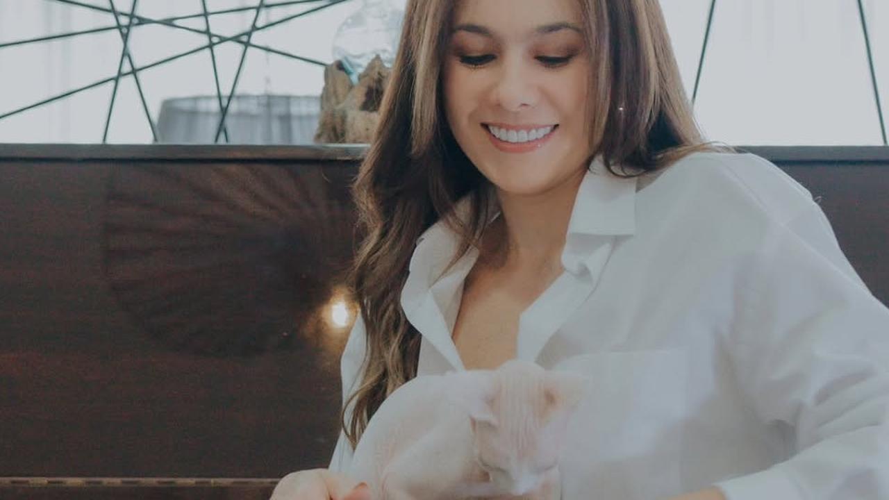 Bikin Gemas, Wulan Guritno Pamerkan Foto Cleo Kucing Kesayangan yang Baru Melahirkan