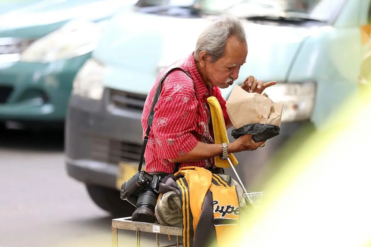 [Bintang] Tukang Foto 
