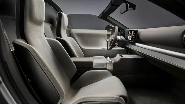 Interior Concept C didominasi material alami, kontrol haptic aluminium, dan layar sentuh 10,4 inci yang bisa dilipat (Audi)