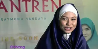 Yuki Kato berperan sebagai gadis batak yang bernama Marshila Silalahi dan menggunakan hijab di dalam fim ‘Cahaya Cinta Pesantren’. Untuk film ini, Yuki pun mencoba untuk belajar menggunakan hijab polos seperti anak pesantren pada umumnya.