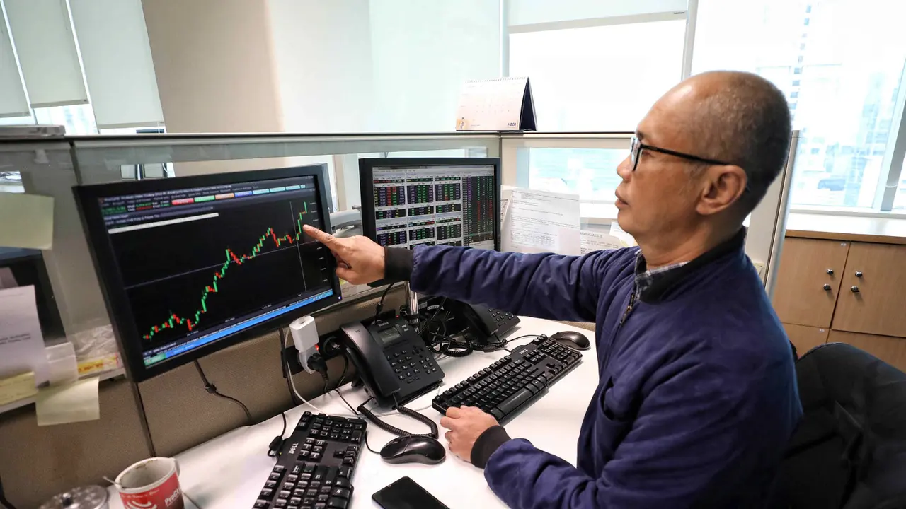 Akhir Pekan IHSG Ditutup Menguat