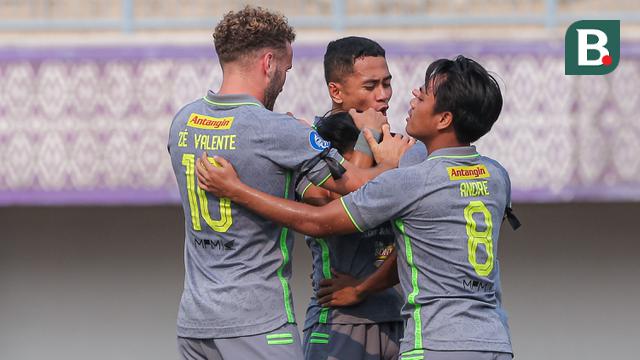 Dewa United vs Persebaya Surabaya - BRI Liga 1 2023/2024