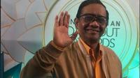 Menkopolhukam Mahfud Md hadir dalam Indonesian Dangdut Awards 2022 (Foto: dok. Indosiar)