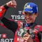 Marc Marquez dari tim Ducati Lenovo merayakan kemenangannya dalam kompetisi Sprint di Sirkuit Balaton Park di Balatonfokajar, Hungaria, pada 6 Juni 2026, menjelang Grand Prix MotoGP Hungaria. (FERENC ISZA/AFP)