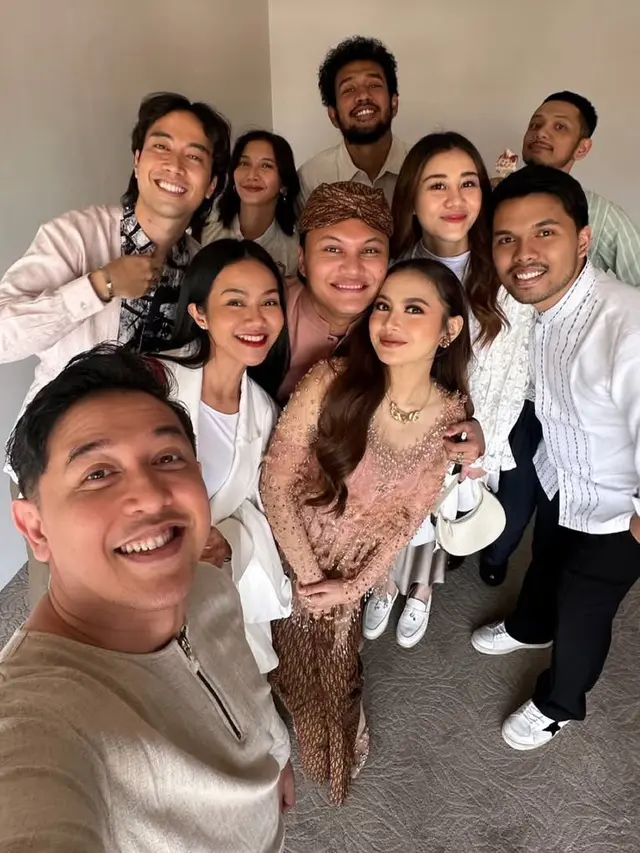 Sederet Publik Figur Hadir Mendoakan Mahalini dan Calon Bayinya di Tasyakuran Tujuh Bulanan. [@yurayunita]