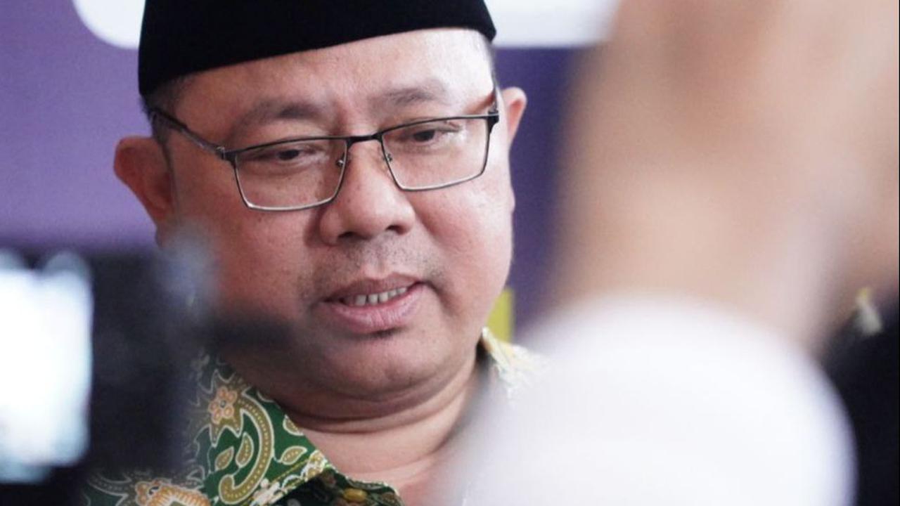 "Kasihan jemaah kalau Garuda delay terus. Belum lagi jemaah harus naik pesawat domestik ke provinsi asal yang harus tertunda karena lambat dari Arab Saudi," kata Saiful.