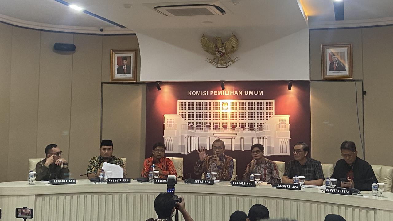 Komisi II DPR RI, Komisi Pemilihan Umum (KPU), hingga Pemerintah menyepakati tanggal pendaftaran calon presiden (capres) pada 19 sampai 25 Oktober 2023.