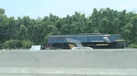 Situasi pasca-kecelakaan beruntun di Tol Jakarta-Cikampek (Japek). (Merdeka.com/Rahmat Baihaqi)