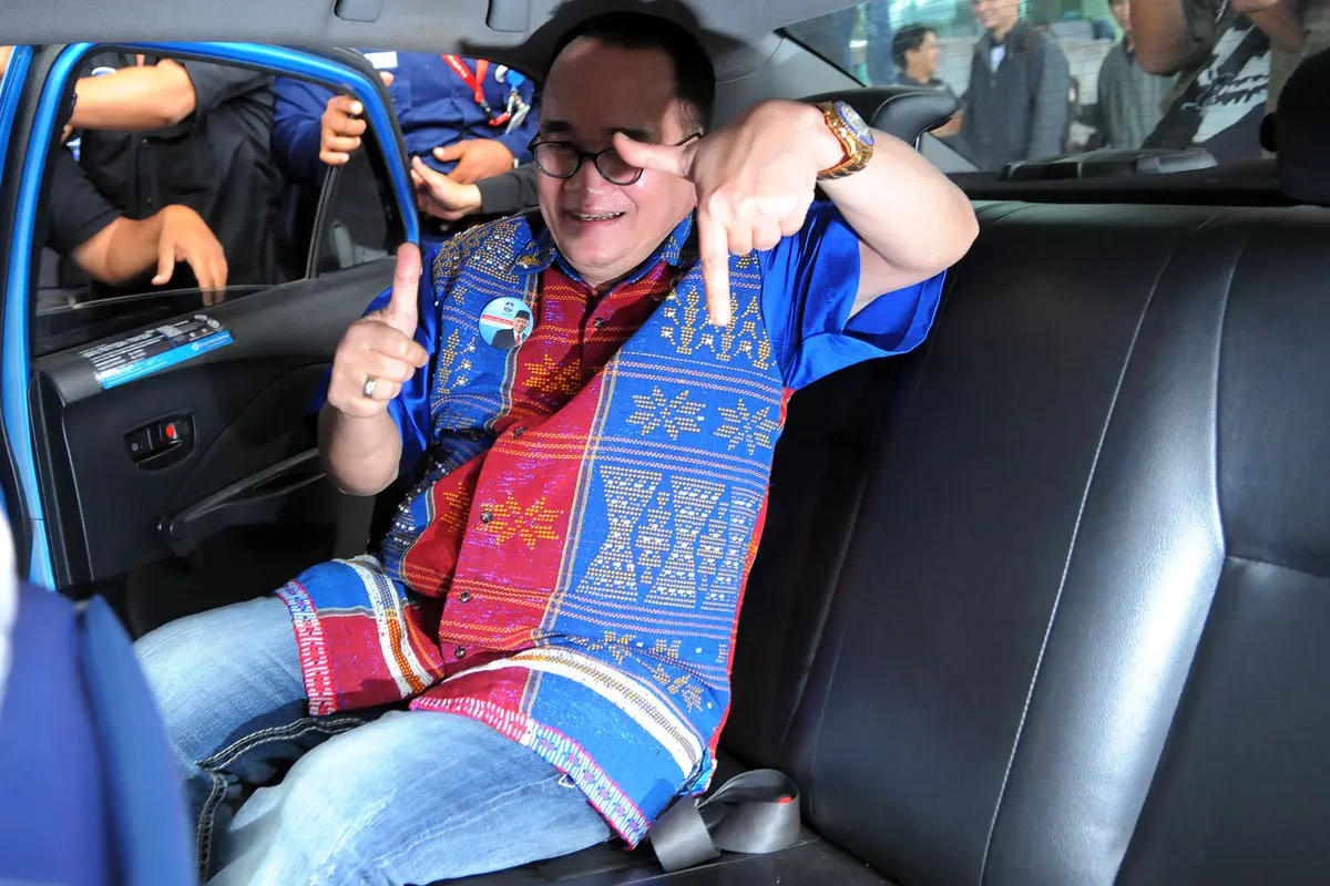 [FOTO] Aksi Ruhut Usai Diperiksa KPK