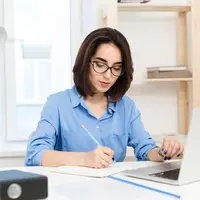 ilustrasi pekerjaan yang cocok untuk introvert/copyright freepik.com/lookstudio