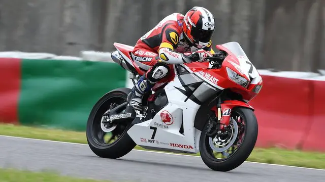 Pembalap Astra Honda Racing Team, Rheza Danica Ahrens (facebook)
