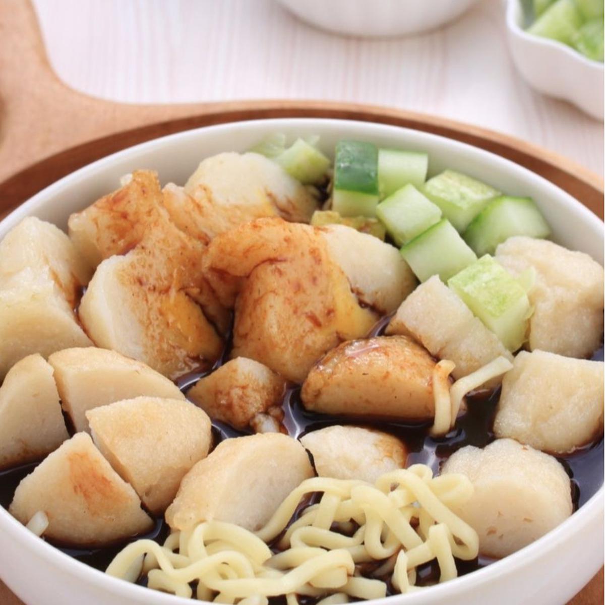 Bikin Pempek Sutera 'Sat Set' Tanpa Ikan