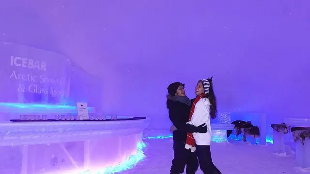 Nadine Chandrawinata dan Dimas Anggara