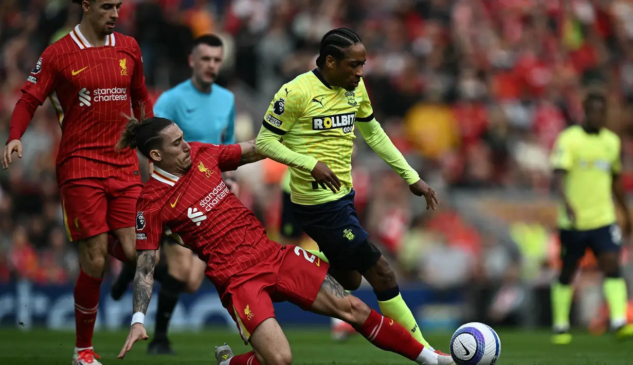 Unggul 2-1, Liverpool tetap tampil agresif. (Paul ELLIS/AFP)