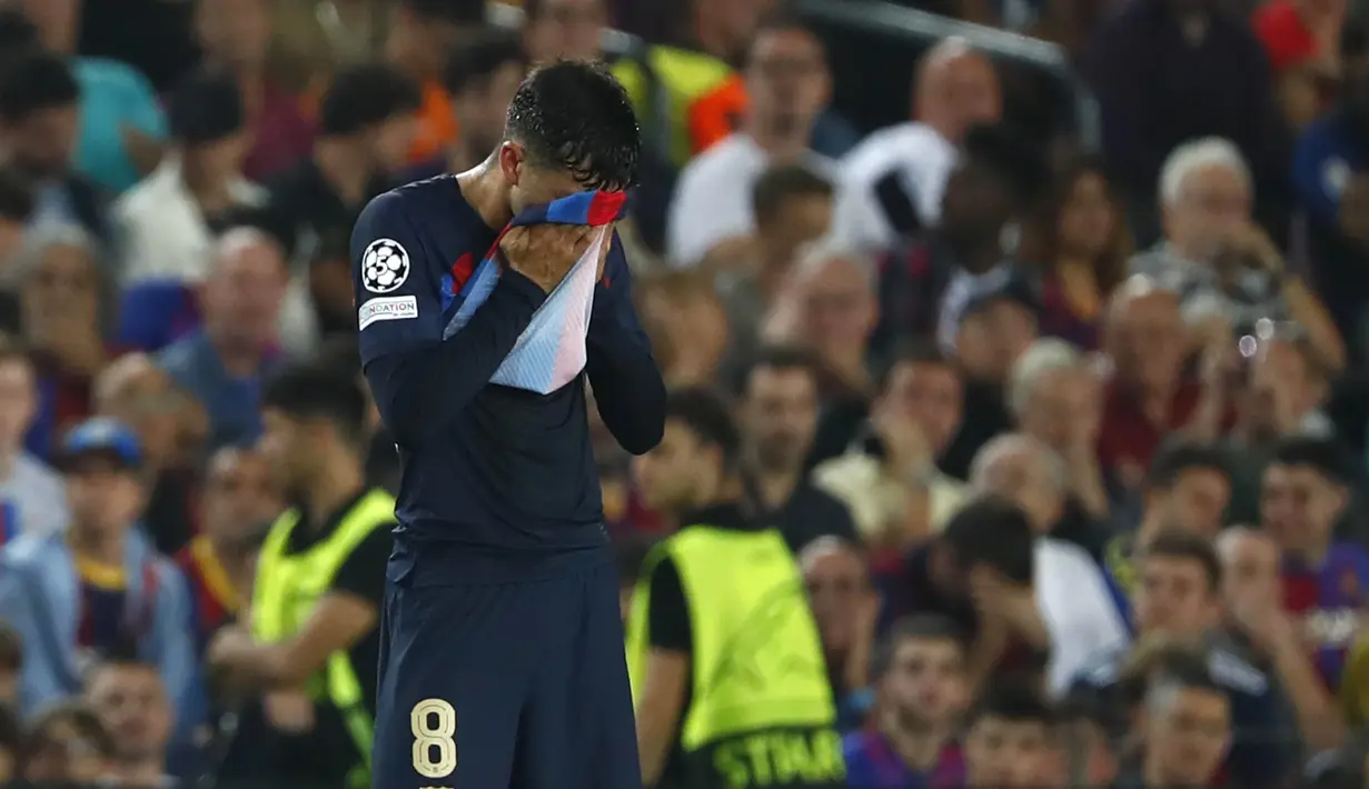 Berkat hasil ini, Bayern semakin mengokohkan diri di puncak klasemen Grup C dengan poin 15. Sementara itu, Barcelona menempati peringkat tiga dengan poin 4, dan dipastikan terbuang ke Liga Europa. (AP Photo/Joan Monfort)