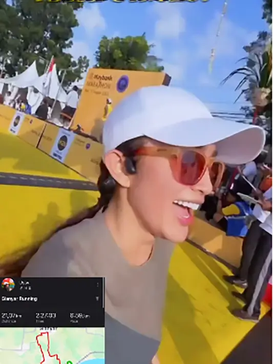 <p>"Super bangga sama diri sendiri.. dng segala kekurangannya aq bisa jalanin race kemaren dng sepenuh hati," tulis Ussy Sulistiawaty. Ia juga mengucapkan terima kasih kepada suami dan anak-anaknya yang selalu memberikan dukungan. [Instagram/ussypratama]</p>