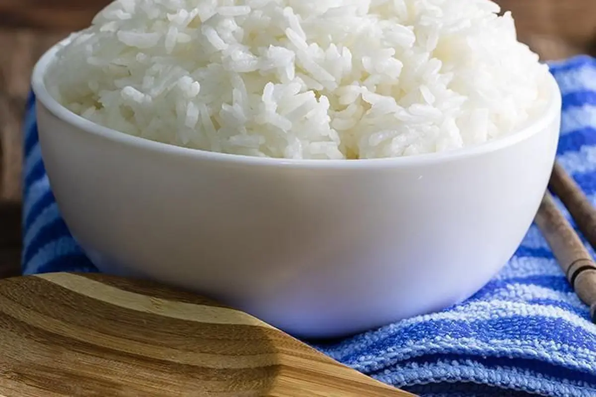 Tips Menyimpan Nasi Agar Tetap Pulen dan Lezat