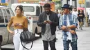 Kendall Jenner dan pembalap Lewis Hamilton tertangkap kamera sedang menikmati jalanan kota New York, 10 September 2015. (Dailymail)