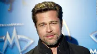 Status lajang barunya, bikin Brad Pitt jadi incaran wanita, salah satunya adalah Britney Spears.