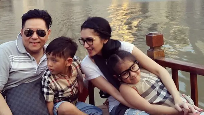 Steven Rumangkang dan Angel Karamoy