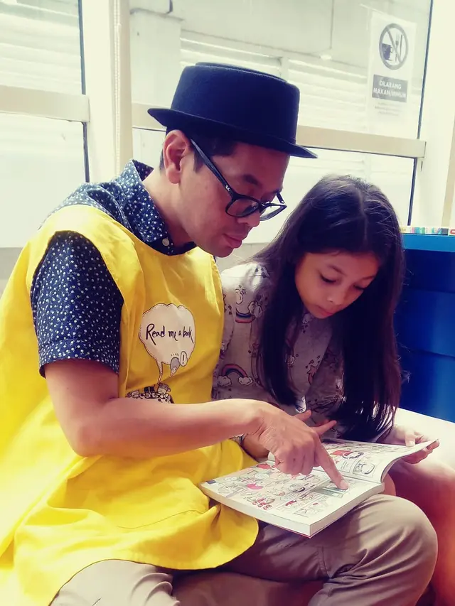 Nada Tarina Putri Bareng Ayah Kandung