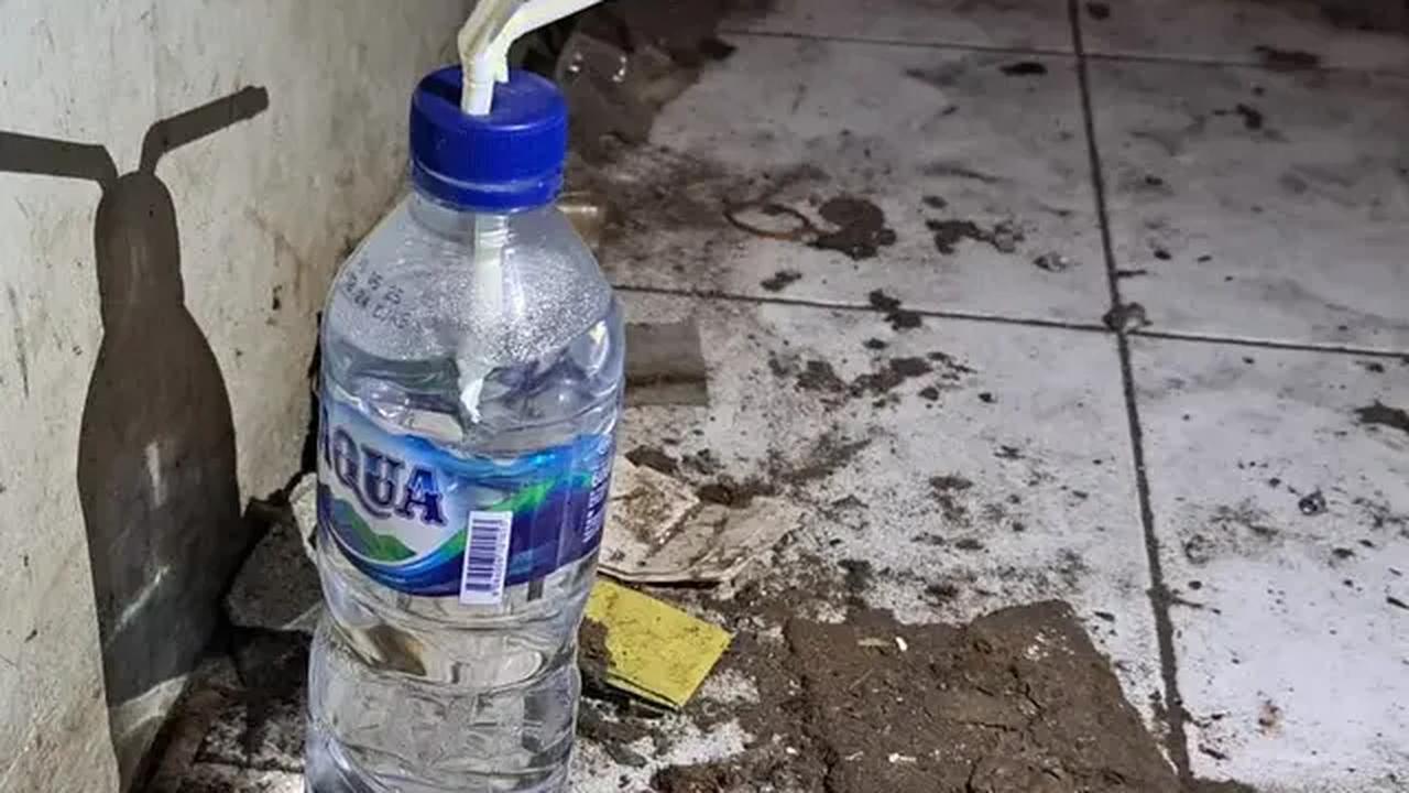 Sebelumnya, polisi menemukan satu alat hisap sabu atau bong dari kawasan Blok G Pasar Tanah Abang. Barang tersebut sudah diamankan.