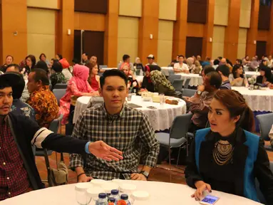 Sejumlah artis mengikuti sosialisasi Tax Amnesty di Jakarta, Selasa (23/8). Direktorat Jenderal (Ditjen) Pajak menggelar sosialisasi Tax Amnesty untuk kalangan artis dan manager artis Indonesia. (Liputan6.com/Angga Yuniar)