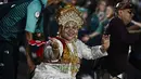 Dalam opening ceremony Paralimpiade 2024, Indonesia masuk ke dalam rombongan defile setelah kontingen India. (Julien De Rosa/Pool Photo via AP)