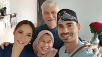 BCL Manggung Bareng Ronan Keating, Ayah Ashraf Sinclair Beri Semangat