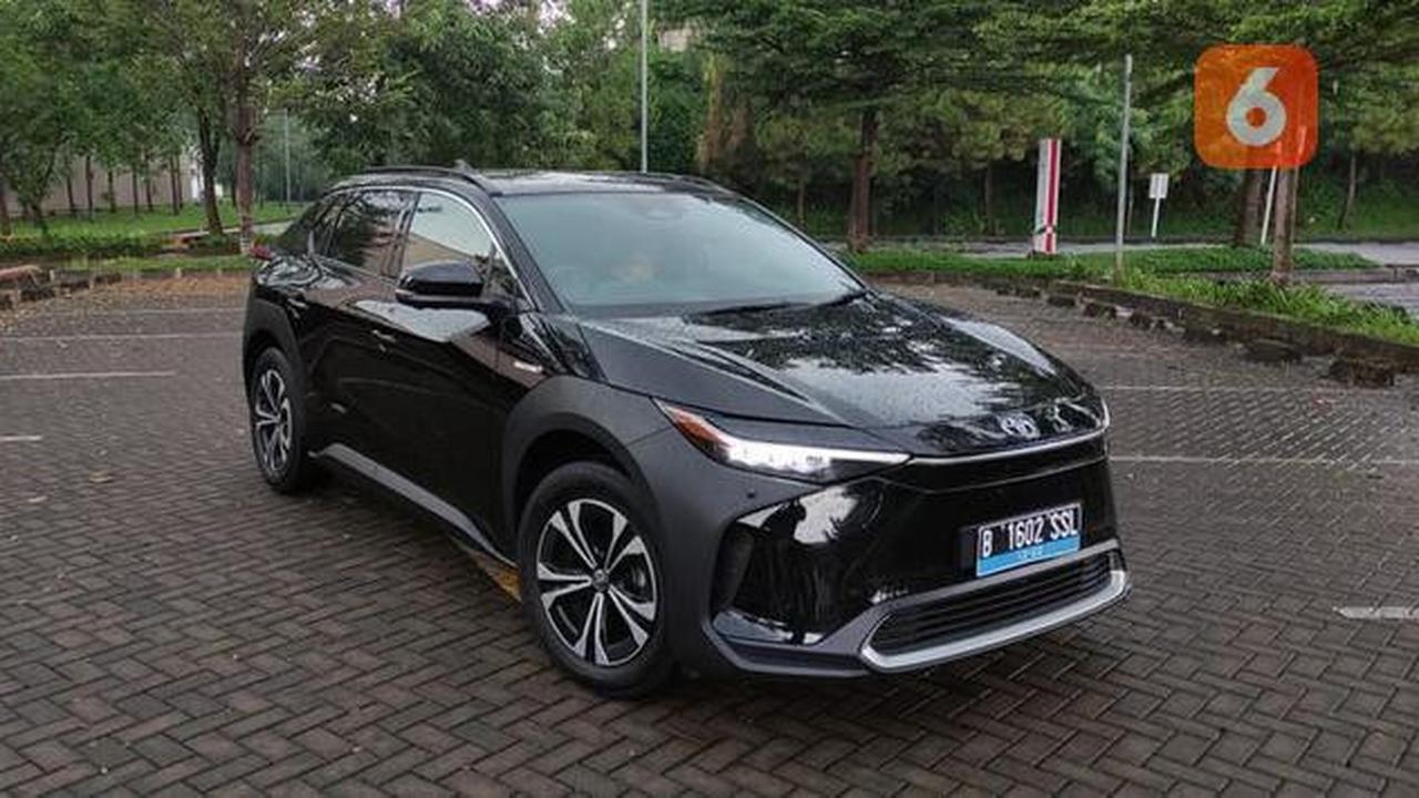 Komparasi Panas EV Crossover, Toyota bZ4X VS BYD Sealion 7 Mana yang Lebih Worth It