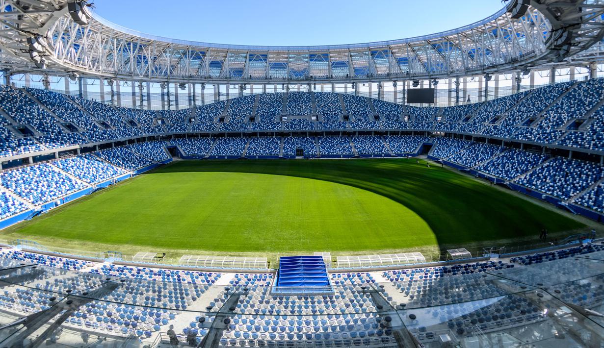 Tempat duduk berwana biru dan putih menghiasi  Nizhny Novgorod Arena, (21/5/2018). Stadion Novgorod akan menjadi tuan rumah untuk empat pertandingan grup, babak 16 besar dan perempat final. (AFP/Mladen Antonov)