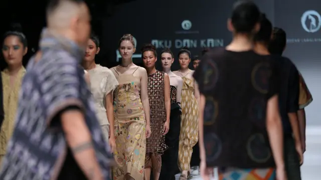 [Fimela] Aku dan Kain, Oscar Lawalata