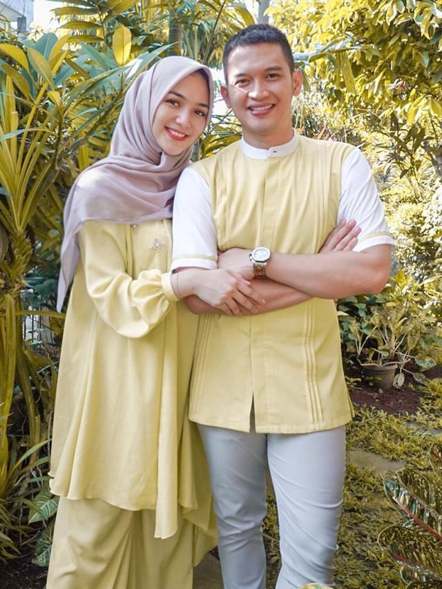 FOTO: Gaya Citra Kirana dan Rezky Aditya Pakai Baju Couple, Kompak