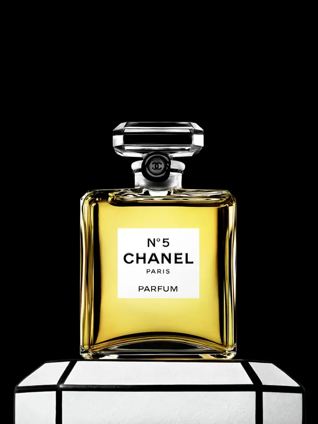 CHANEL N°5. Dok. Chanel