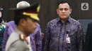 Ketua KPK Firli Bahuri menghadiri upacara serah terima jabatan (sertijab) sejumlah pejabat tinggi Polri di Rupatama Mabes Polri, Selasa (11/2/2020). Kapolri Jenderal Idham Azis memimpin 8 Kapolda yang dirotasi dan pejabat utama lain untuk melafalkan sumpah jabatan. (Liputan6.com/Johan Tallo)